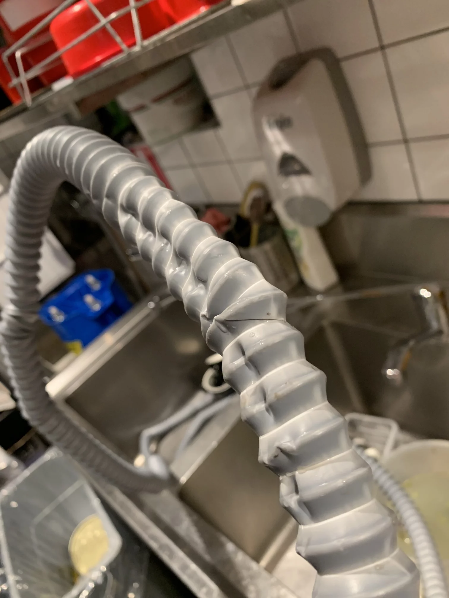 Barangaroo-Burst-Flexi-Drain-Hose-1