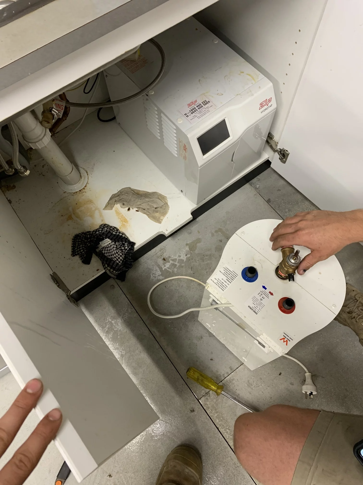  Rosebery Hot Water System
